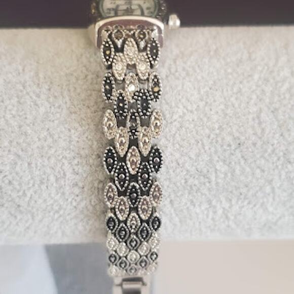 M.Z. Berger Women's Watch WS01 Silver Tone and Black Band Running - Picture 4 of 7